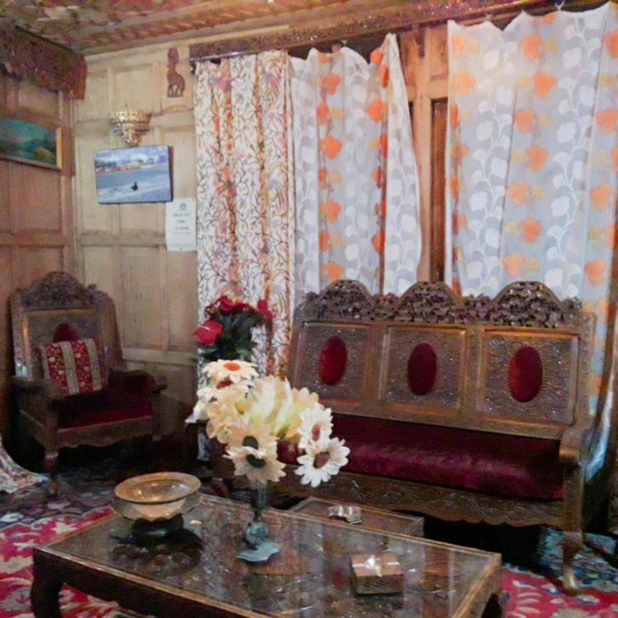 ホテル New Minar Group Of Houseboats Srīnagar エクステリア 写真