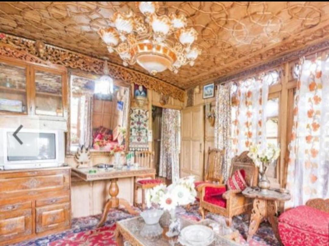ホテル New Minar Group Of Houseboats Srīnagar エクステリア 写真
