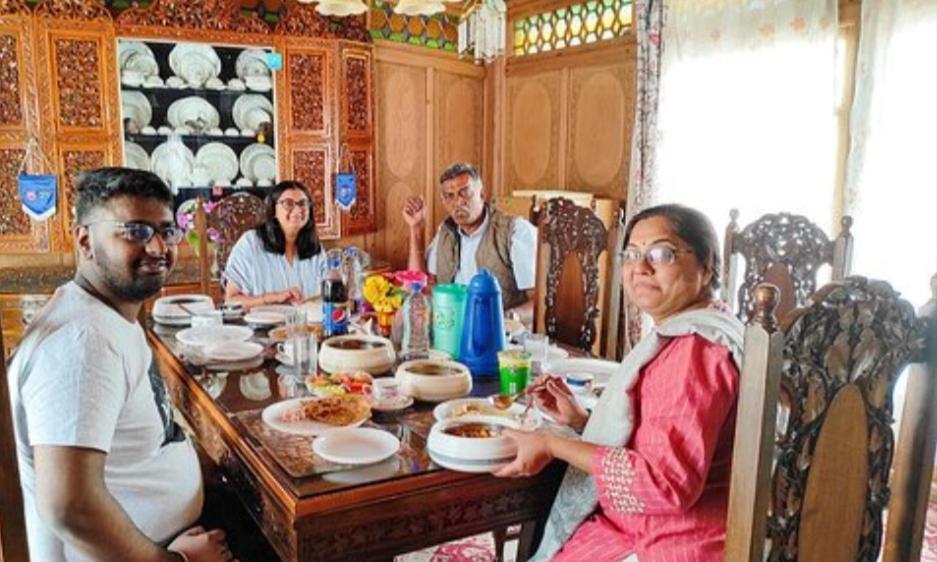 ホテル New Minar Group Of Houseboats Srīnagar エクステリア 写真