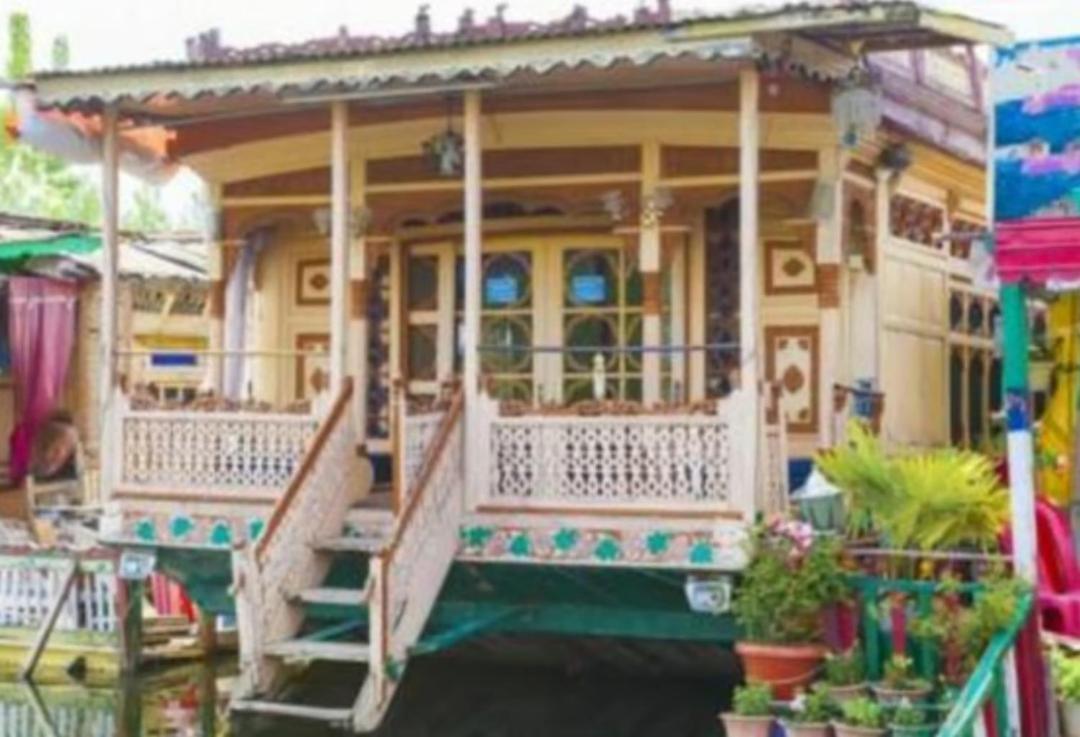 ホテル New Minar Group Of Houseboats Srīnagar エクステリア 写真