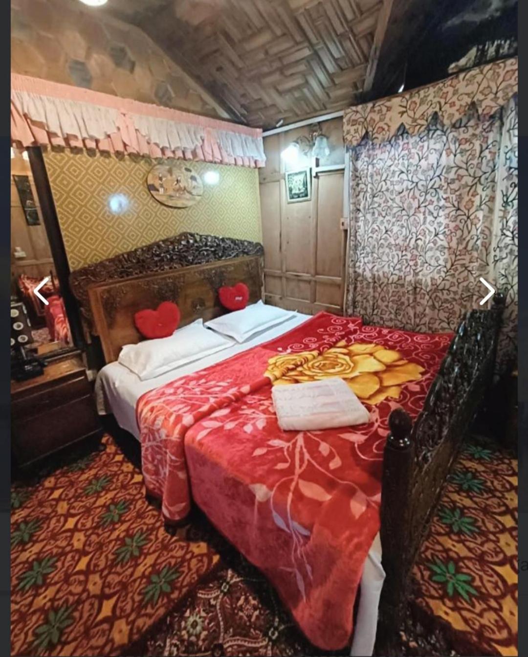 ホテル New Minar Group Of Houseboats Srīnagar エクステリア 写真